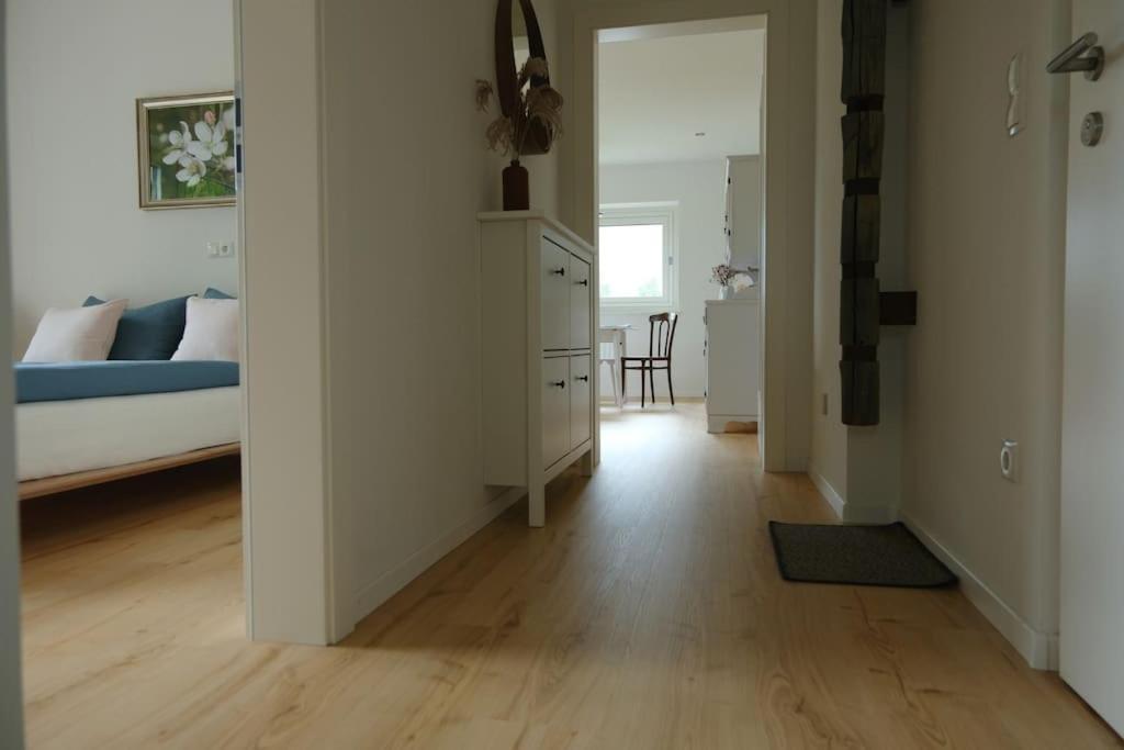 Haus Hafner Sonniges Apartment Terlano Exterior foto